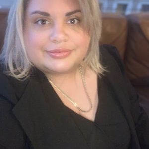 Meet your Posher, Victoria